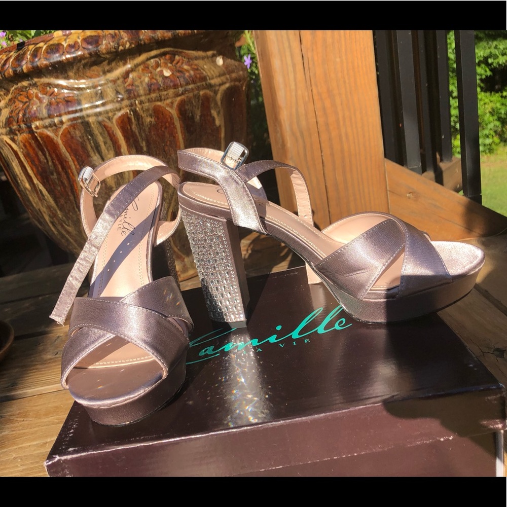 Camille La Vie women’s high heel pump